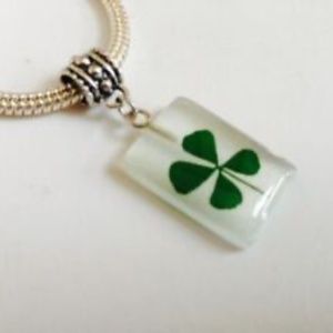 Four Leaf Clover Dangling Charm Bead For European Style Charm Bracelets